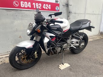 MV Agusta Brutále 910R - 9