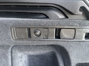 BMW X5 3.0D , nez.topeni, harman kardon, t.z3,5t. - 9