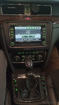 Skoda Superb 2 FL 2.0 tdi 103 kw max výbava facelift 2013 - 9