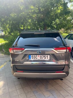 Toyota Rav4 Hybrid 2.5 - 9