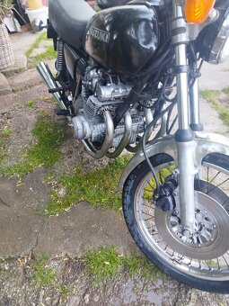 Suzuki GSX 750 D - 9