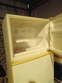 Lednice s mrazákem - 9