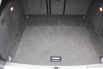 Audi A4, 2.0 TDI, Bi-XENON, LED, manuál - 9