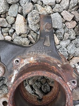 BMW F30/F31/F34 diely zadná náprava a iné - 9