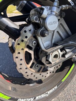 Kawasaki Z1000 - 9