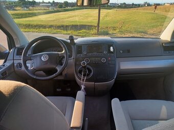 Multivan T5 2,5Tdi 128KW r.v. 2005 - 9