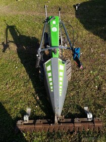 LIŠTOVÁ SEKAČKA - 9