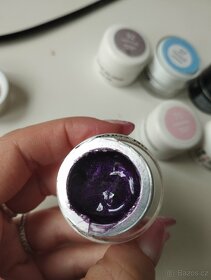 Barevné UV gely - 9