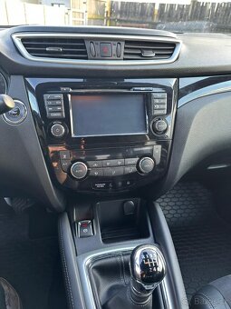 Nissan Qashqai, 1.6 DIG-T, naj.107tkm,max. výbava,tažné. - 9