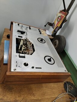 Tesla B 100 Stereo - 9