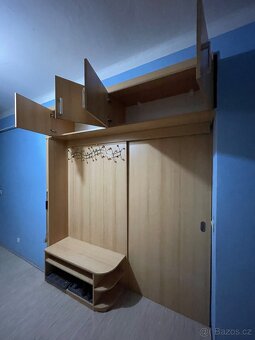 Velká skříň, 4 části - 9