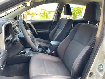 Toyota Rav4 2015,2.0D4D 2WD,Tažné,BEZ KOROZE - 9