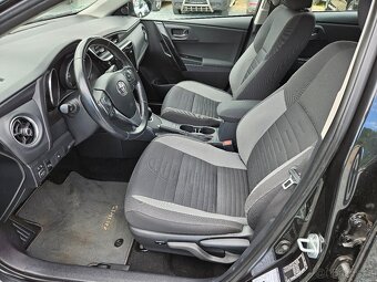 TOYOTA AURIS 1.8 HYBRID KOMBI 73KW 2017 - 9