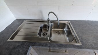 Kuchyň včetně spotřebičů - 9