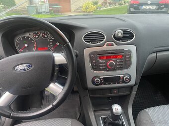 Ford Focus 1.6 benzín - 9