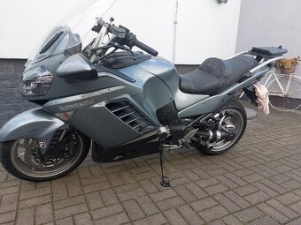 KAWASAKI GTR 1400 - 9