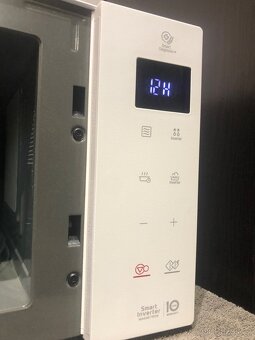 Větší Mikrovlnka LG MS23necbw invertor - 9