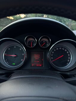 Opel Insignia 2.0 CDTi Sports Tourer, 118 kW, automat, 2009 - 9