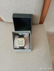 Prodám digit.hodinky GUESS.Freestylovou koloběžku... - 9