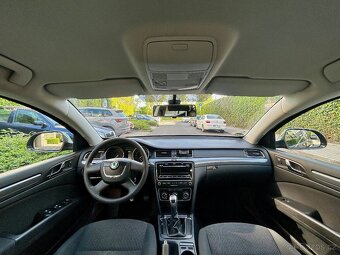 Škoda Superb II 2.0 TDi kombi - 9
