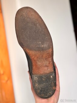 Staré jezdecké boty. Velikost odhadem 27cm uvnitř. - 9