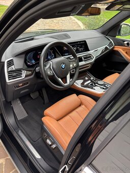 BMW X5 45e 2021, Sky Lounge, Laser, Massage, 4 zón. kl. - 9