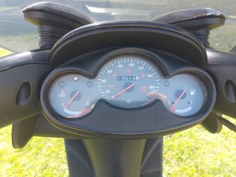 Yamaha majesty 125 - 9