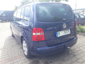 Volkswagen Touran 7 místný,2.0.16V - 9