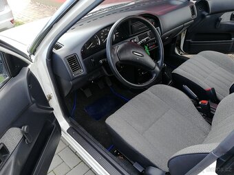 Toyota Corolla liftback E9, r.v. 1991_veterán - 9
