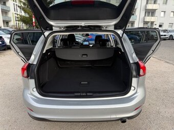 Ford Focus Turnier EcoBlue Cool&Connect rok 03/2019 - 9