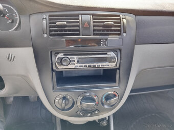 Chevrolet Lacetti, 1.4i benzín 70kw, klima, park. senzory - 9