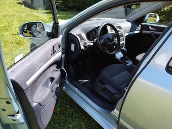 ŠKODA OCTAVIA II facelift, 1.6TDi, serviska, tažné - 9