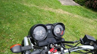 Yamaha YBR 125,pouze 12670 km TOP stav - 9