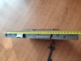 Zámek na vrata - dozický - 9