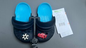 CROCS 10400 Electro 41T Navy-Electric Blue detské papuče - 9