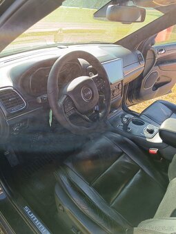 Jeep Grand Cherokee - 9