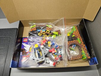 LEGO Ideas 21331 Sonic the Hedgehog - Green Hill Zone - 9