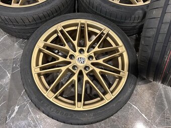 original Porsche Macan 4 Electric r22 95C044600L - 9