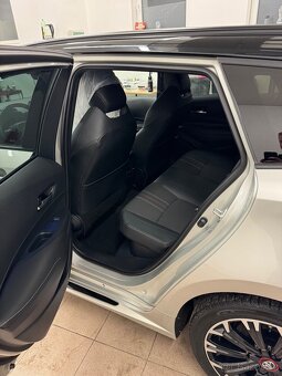 Corolla GR sport 1.8 hybrid - 9