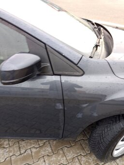 Ford Focus 1.6 - 9