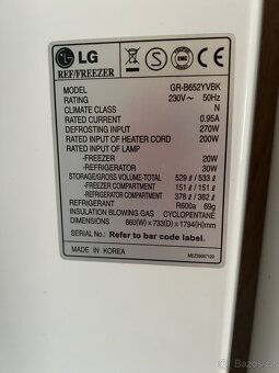 ŠIROKÁ AMERICKÁ LEDNICE S MRAZÁKEM - 9