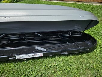 STŘEŠNÍ BOX, RAKEV KAMEI CORVARA + PŘÍČNÍKY THULE ŠKODA - 9