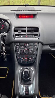 Opel Meriva 1.4 16V 88KW/120 koní R.V 07/2010 - 9