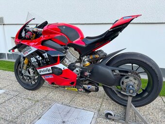 Ducati Panigale V4S okruhovka - 9