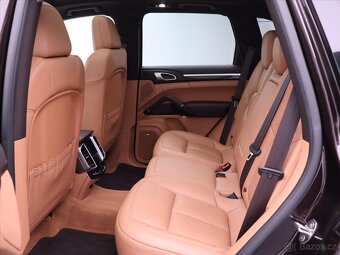 Porsche Cayenne 4,1 V8 283kW S Platinum DPH (2016) - 9
