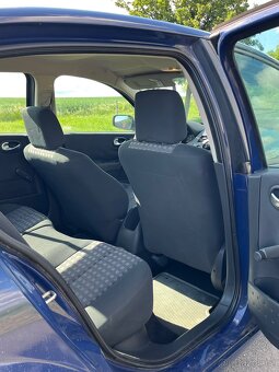 Renault Megane 1.5 DCI - 9