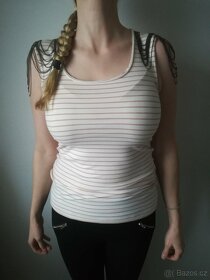 Balík dámského oblečení vel. L (17 kusů) - 9