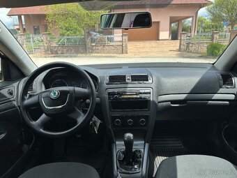 Prodám Škoda Octavia 2 facelift 1.6 mpi 12/2009 207200km - 9