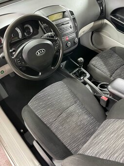 Kia Ceed 1.6 CRDi 85kw, 2007, ČR - 9