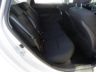 Hyundai I30 1.6 CVVT , 93 kW benzín, 2010 - 9